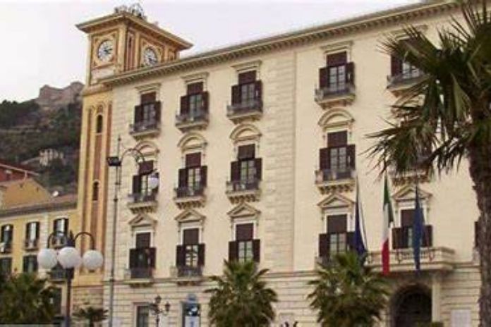 Comune di Salerno. I dipendenti dell’Ufficio Tecnico replicano al presidente dell’Ordine degli architetti