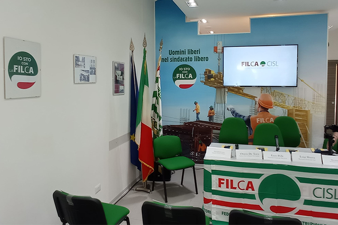 Taglio del nastro per la nuova sede “Filca Cisl” in provincia di Salerno, nel ricordo del segretario storico D’Ambrosio