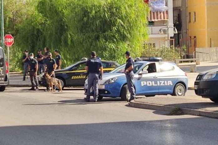 Torre Annunziata/Boscotrecase: Polizia e Finanza  sequestrano droga e munizioni