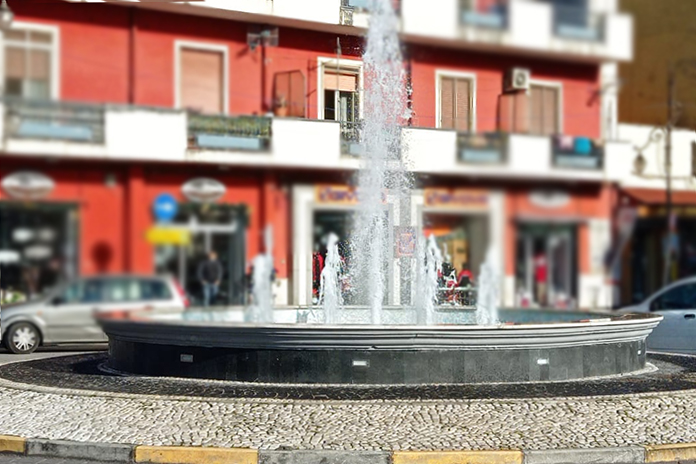 Scafati. Riattivata la fontana della rotonda di corso Nazionale, angolo cavalcavia Longobardi