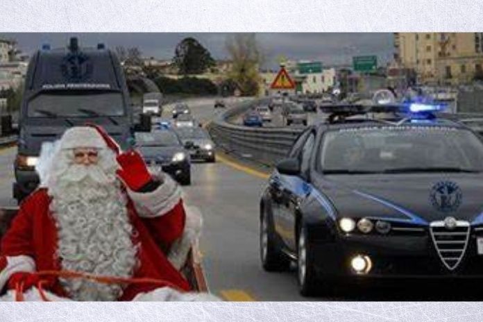 Le volanti della Polizia di Stato accompagnano Babbo Natale all’associazione “Figli in famiglia”