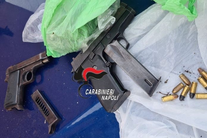 Torre Annunziata. Carabinieri setacciano le zone calde della città: sequestrate armi e droga