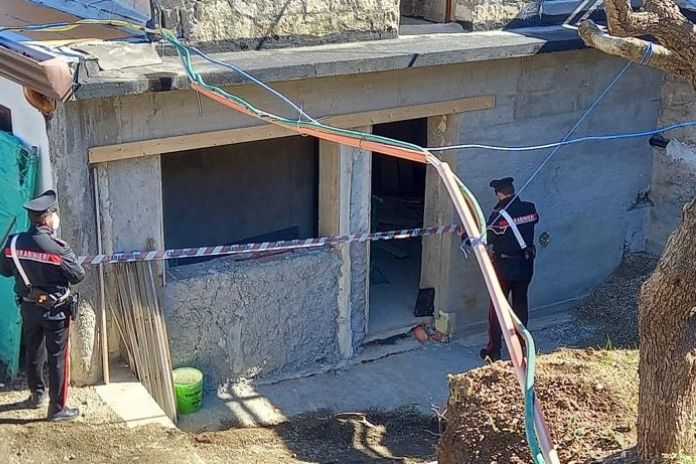 Monti Lattari. Abusivismo edilizio e sicurezza sul lavoro: Carabinieri denunciano 3 persone