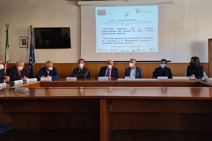 Piana del Sele, contrasto al caporalato: nuovo protocollo in Prefettura