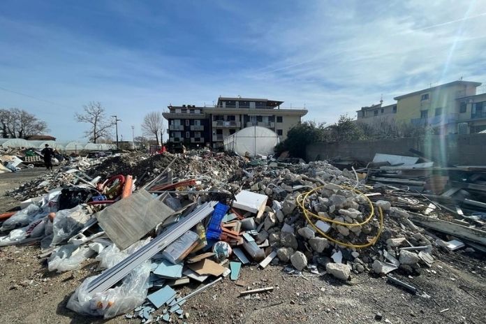 Provincia di Salerno. I Carabinieri della Forestale sequestrano area adibita a discarica