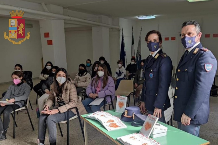 Polizia di Stato. Safer Internet Day 2022, oltre 200.000 studenti collegati alla diretta di #cuoriconnessi