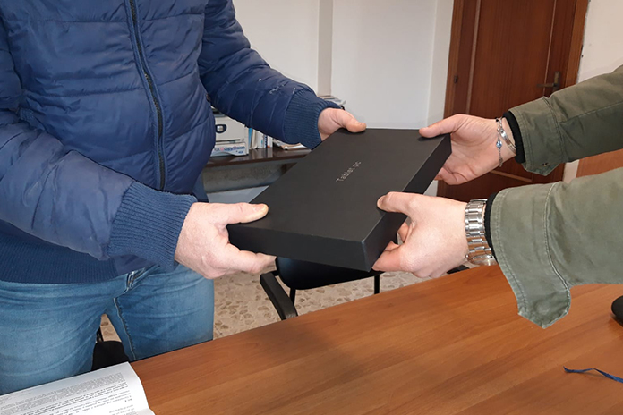 Piano di Zona S2: 10 tablet a bambini e bambine dal Centro per la Famiglia