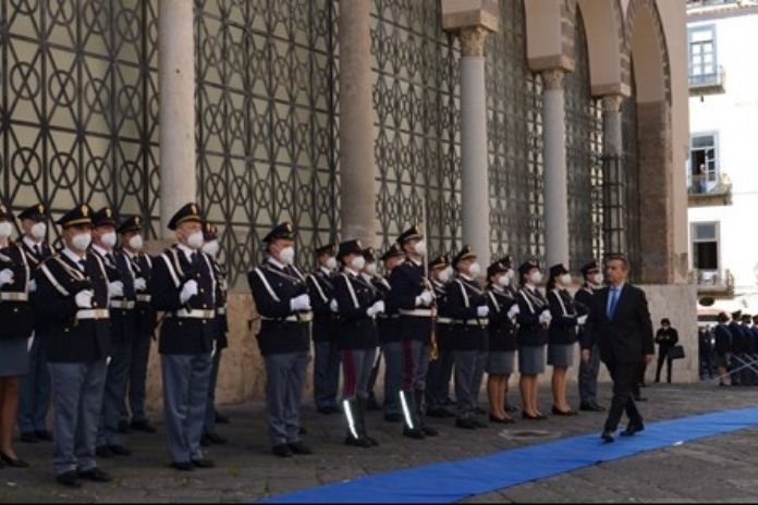 Salerno. Si è svolta stamattina la cerimonia per il 170° Anniversario della Fondazione della Polizia di Stato