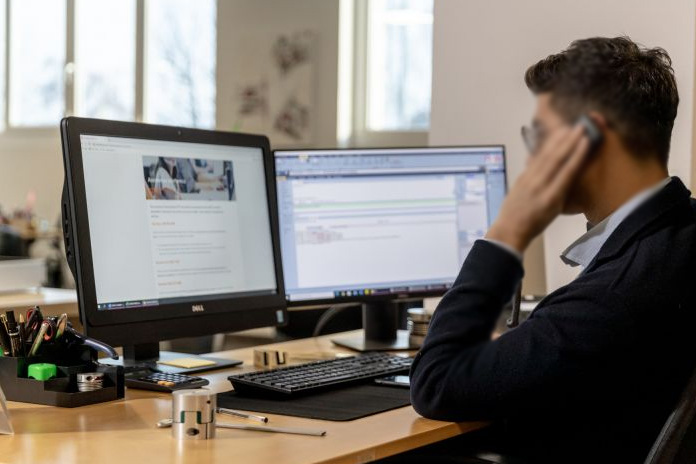 Nuove regole del Governo per i dipendenti pubblici che usano i social