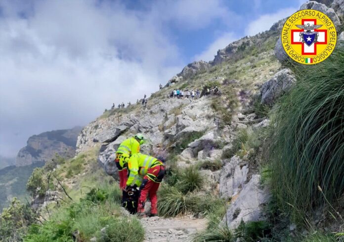 Salerno. Intervento del Soccorso Alpino e Speleologico della Campania sul Sentiero degli Dei