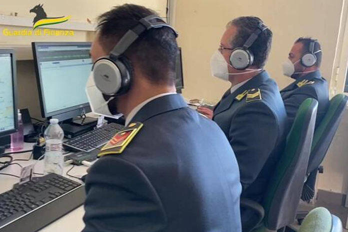 Guardia di Finanza. Intercettazioni