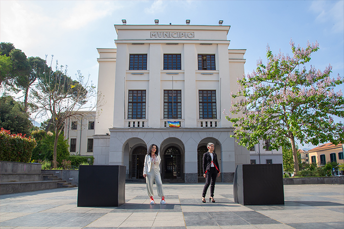Cava dè Tirreni: Performance artistica Di Marino e Panariello e convegno sulla violenza di genere