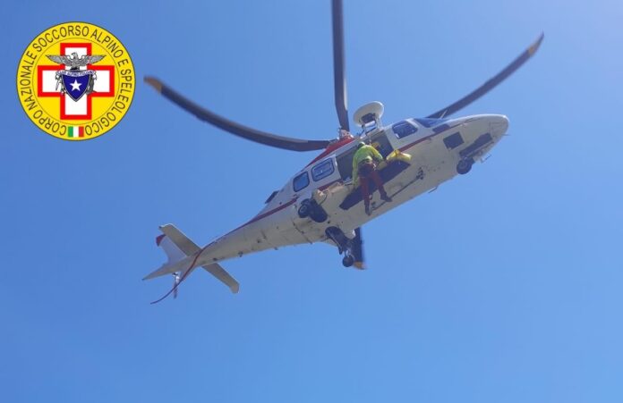 Doppio intervento lungo il sentiero degli Dèi per il Soccorso Alpino e Speleologico della Campania