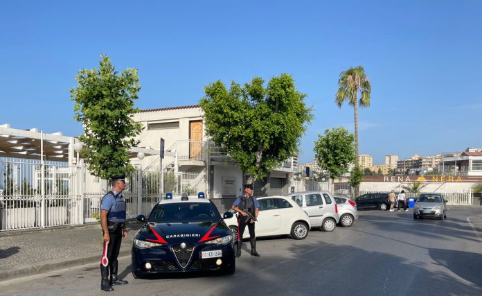 Torre Annunziata. Controlli a largo raggio Carabinieri, Guardia di Finanza e Capitaneria nei lidi del lungomare