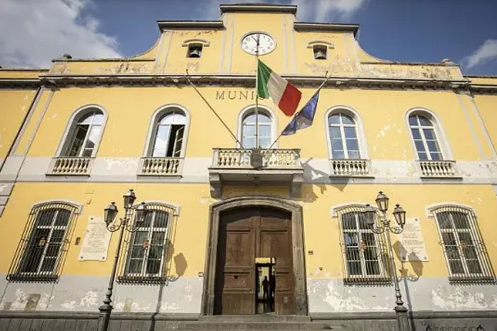 Scuolabus, si parte. Ma è una gara al ribasso quella per portare i bambini a scuola?