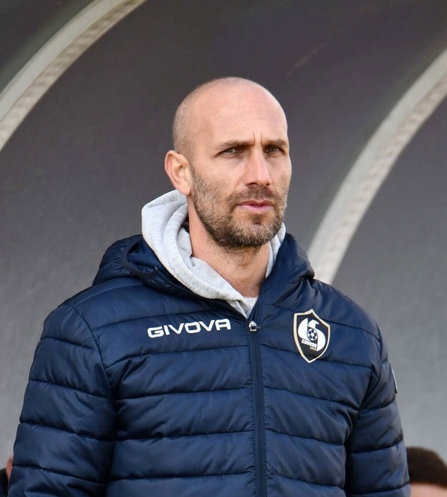 Cavese, arriva la conferma per il tecnico Troise