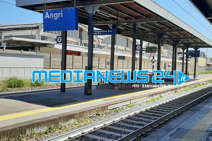 Angri. Passaggio a livello e area parcheggio adiacente: quali soluzioni per la messa in sicurezza?