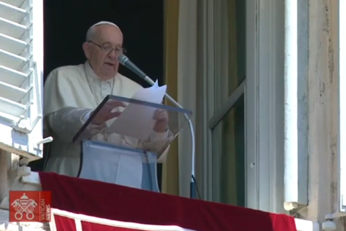 Angelus, Papa Francesco saluta i ragazzi del Giffoni Film Festival (il video)