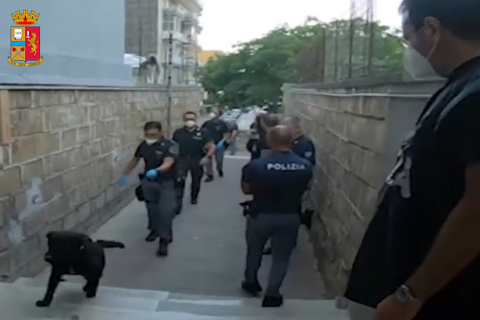 Napoli/Pianura, 29 arresti su richiesta della locale Direzione Distrettuale Antimafia