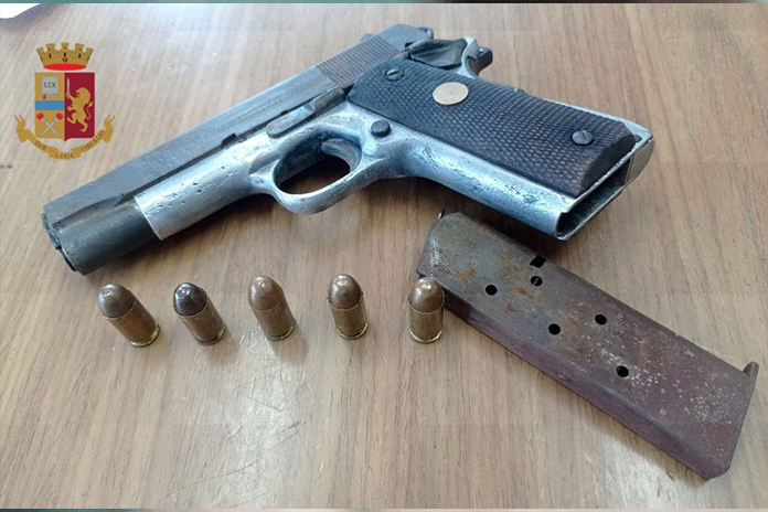 Sanità: sequestrata una pistola Colt cal.45 con matricola abrasa