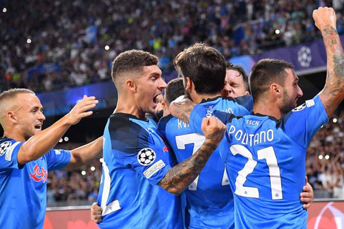 Poker del Napoli: gli azzurri fanno la festa agli inglesi del Liverpool in Champions League
