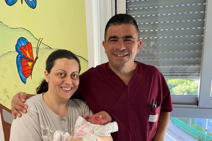 Salerno. Parto eccezionale al Ruggi grazie all’equipe della “Gravidanza  a rischio”