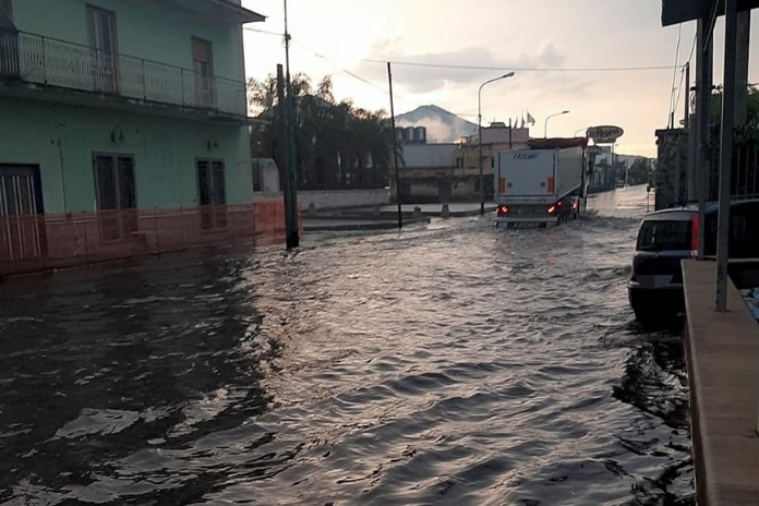 Scafati. “Un fiume di acqua, melma e di scarti della lavorazione del pomodoro” – l’affondo di Grimaldi