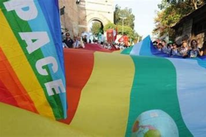 Napoli. Migliaia di giovani alla “Marcia per la Pace”