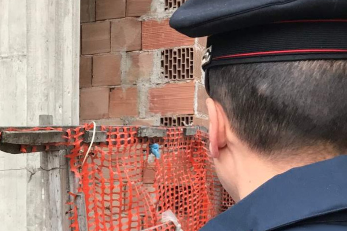 Torre Del Greco: controlli edilizi nei cantieri. Sanzionata ditta al lavoro vicino la caserma dei Carabinieri