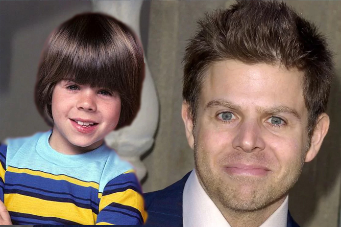 È morto Adam Rich, il piccolo della “Famiglia Bradford”