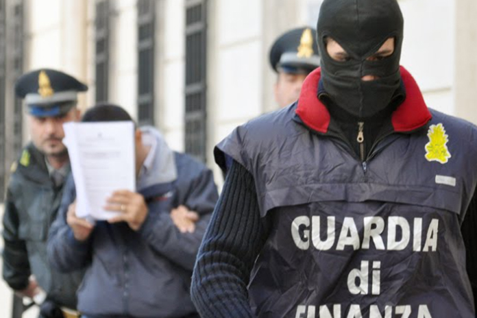 Sequestrate otto unità immobiliari e tre società, per un valore di 1,5 milioni di euro: operazione della Guardia di Finanza