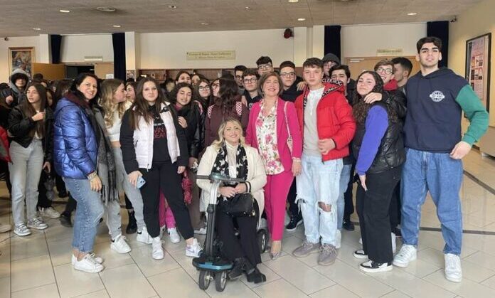 Pagani. Una mattinata piena di “senso”: il commento della consigliera Sessa sull’incontro tra Benedetta De Luca ed i giovani del liceo scientifico