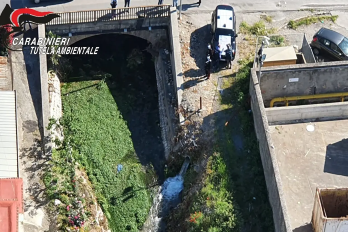 Pagani. Scarichi illegali nel fiume Sarno: sotto sequestro azienda conserviera
