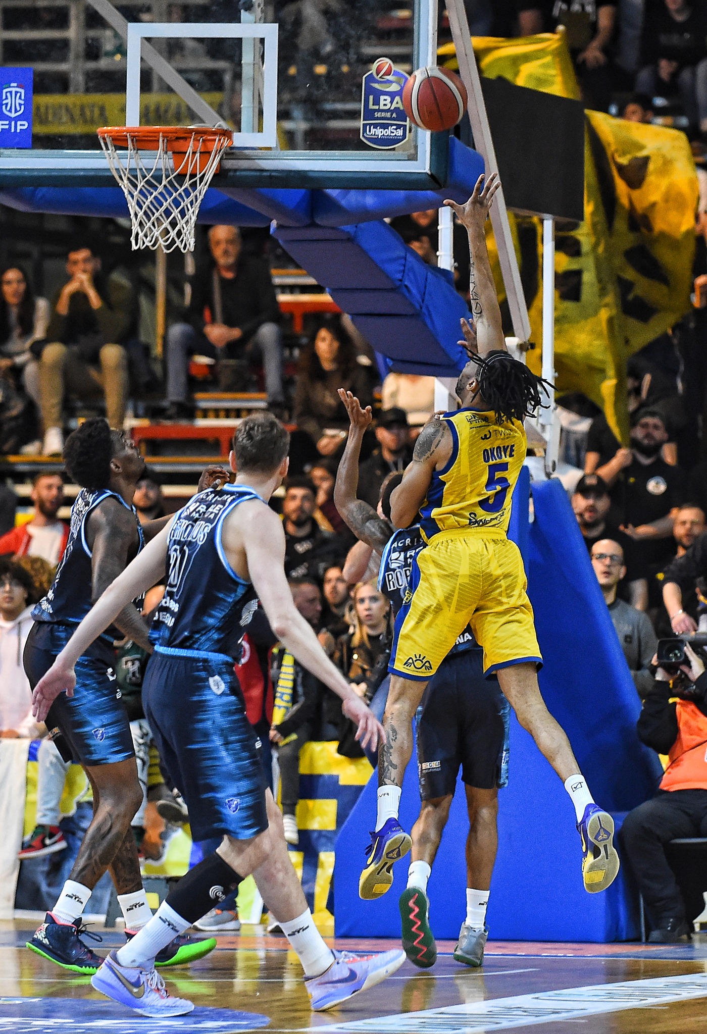 Scafati poco precisa: al PalaMangano passa Sassari!