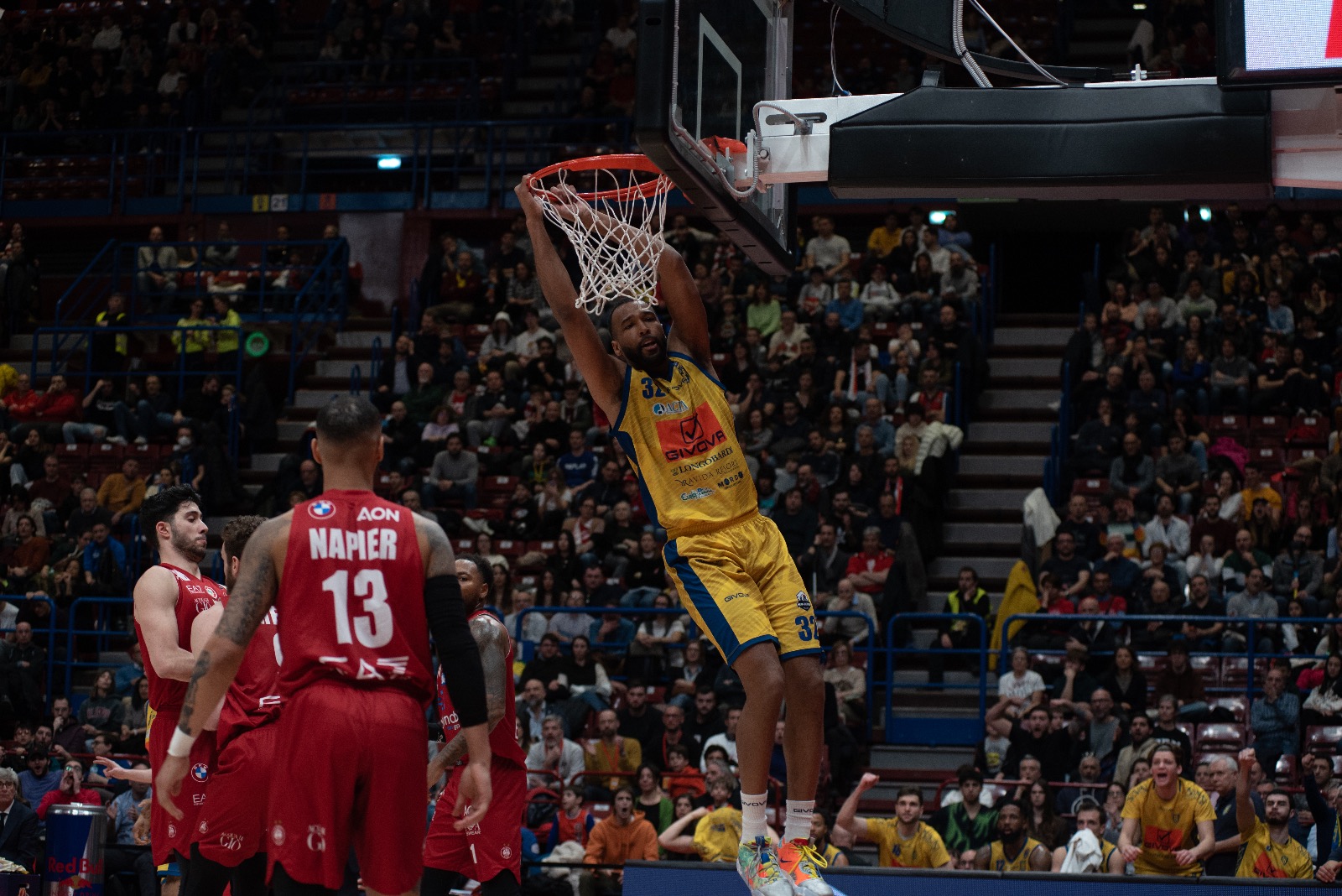 Olimpia troppo forte per Scafati: al Forum vince Milano!