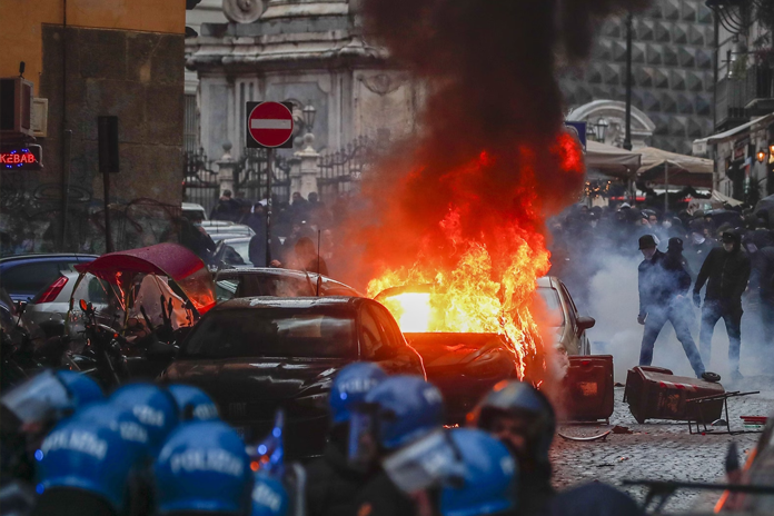 Champions League Napoli-Eintracht: emessi 97 Daspo contro i tifosi tedeschi