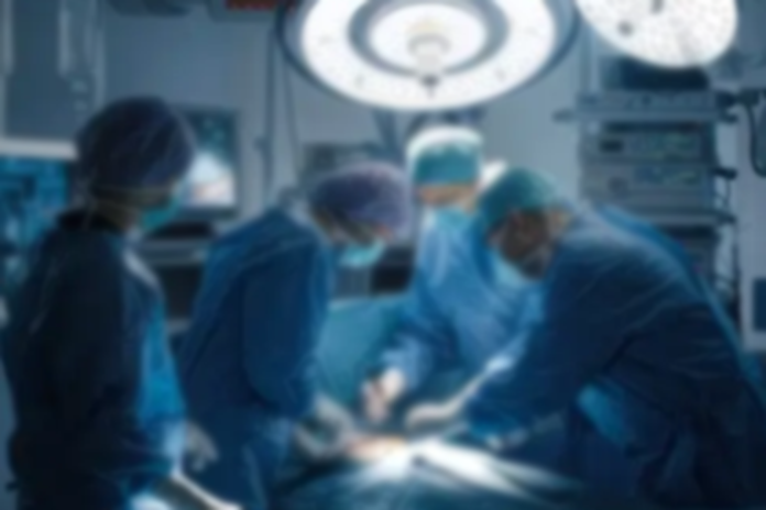 Caserta: recupera la vista grazie a un intervento all’avanguardia