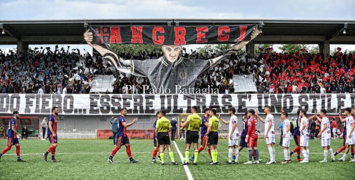 Angri tifosi Pomezia