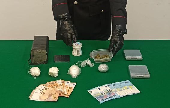 Castellammare di Stabia/Pompei. Controlli dei carabinieri, una persona arrestata