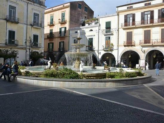 Cava de’ Tirreni. “Cava città in fiore”, l’iniziativa di Confcommercio per sabato 20 maggio