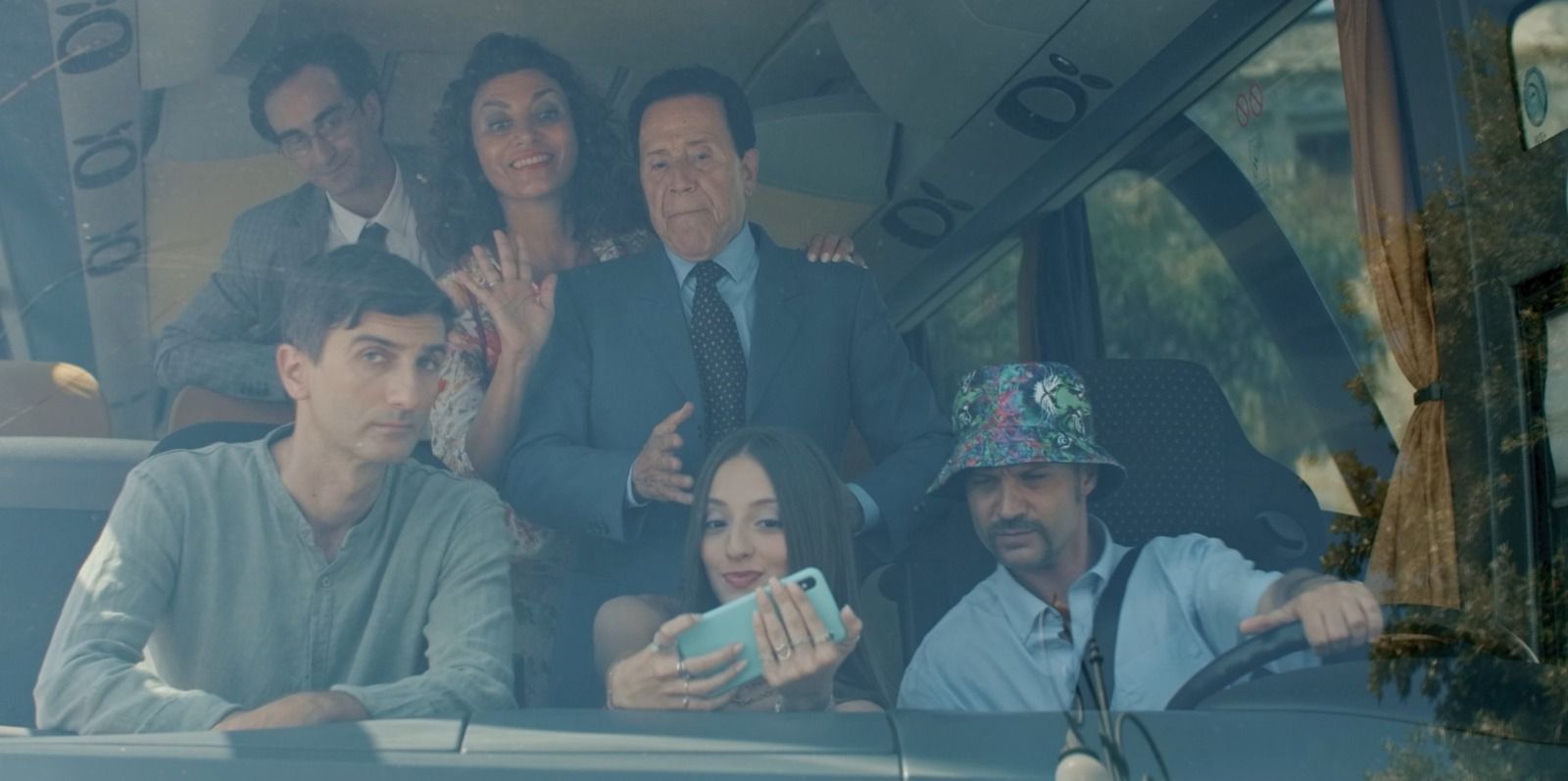 “In fila per due” al teatro delle arti di Salerno, ci sarà il cast in sala il giorno 4 dicembre