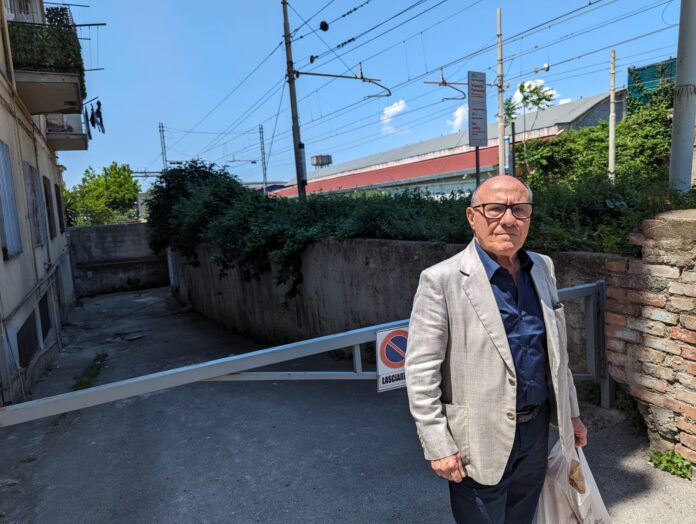 5529f7f5-8eff-465d-8400-40028c2b796e