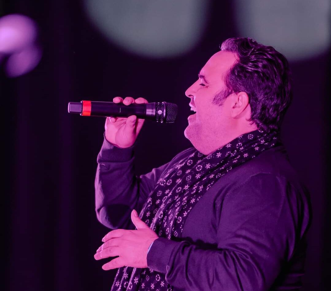 Gennaro De Crescenzo, l’artista che racconta la sua Napoli attraverso la musica