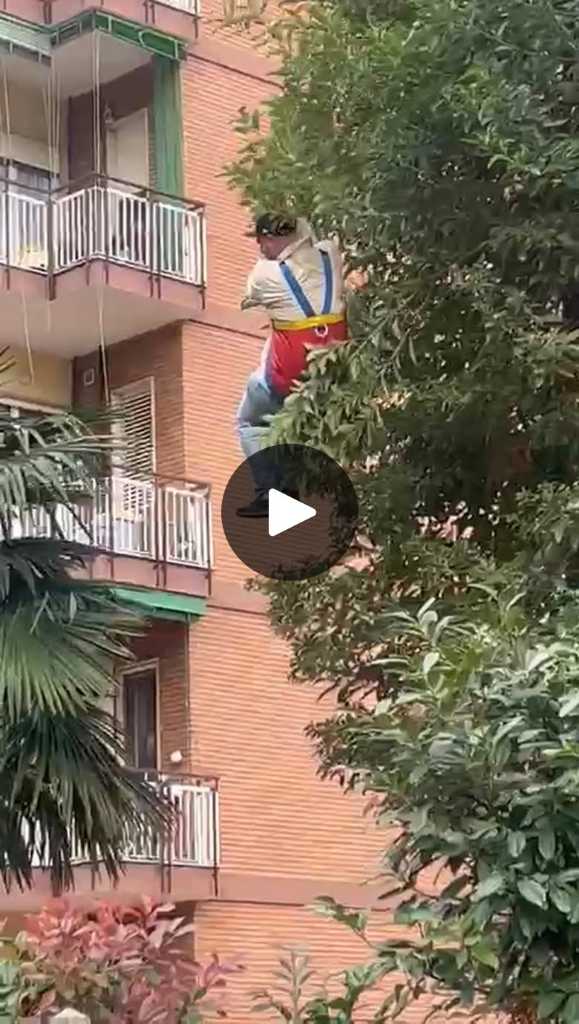 Castellammare, cede un cavo della Funivia. Paura per 16 passeggeri