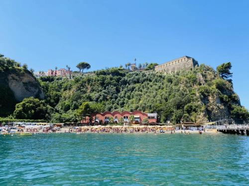 Vico Equense: lottizzazione abusiva, sequestrato complesso immobiliare