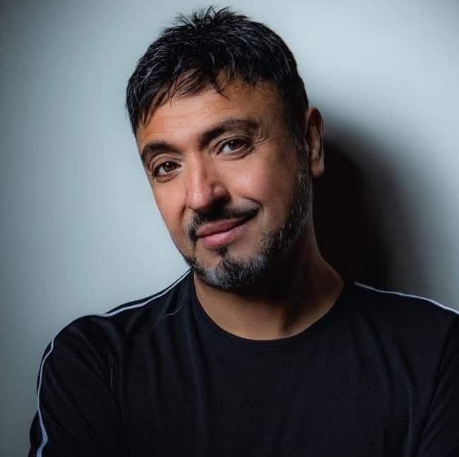 Gigi Finizio in concerto a Pagani per Sant’Alfonso: affidamento da 45.200 euro alla ditta Azzurra Spettacoli