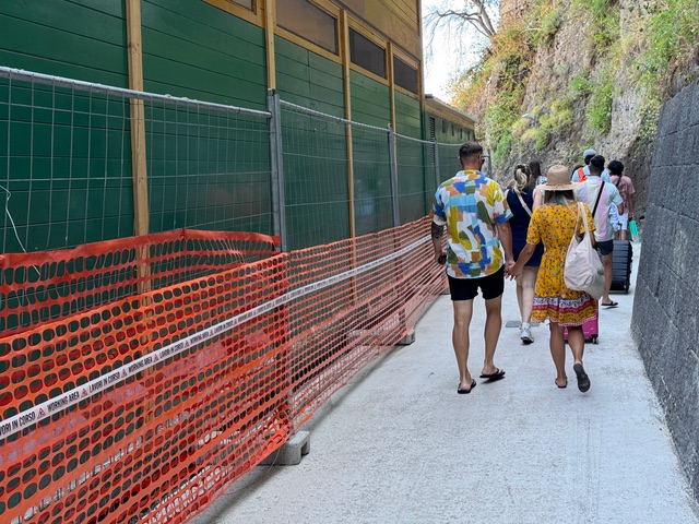 Sorrento, riaperta la strada pedonale a Marina Piccola 