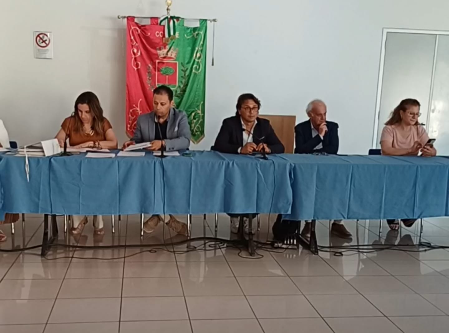 Pagani. Consiglio comunale: solidarietà al sindaco tra vittimismi, biografie e scivoloni