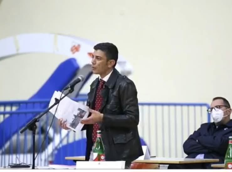 Piazza del Corso, il silenzio di una città che non vuole ascoltare