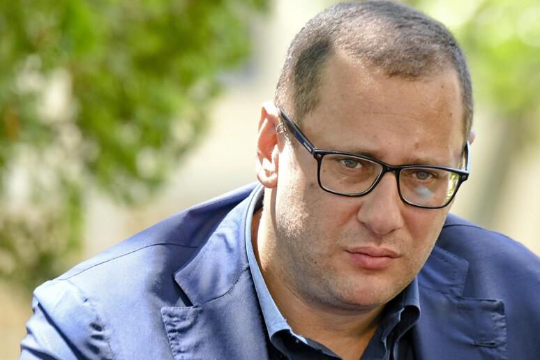 Regionali, la discesa in campo dei familiari dei politici